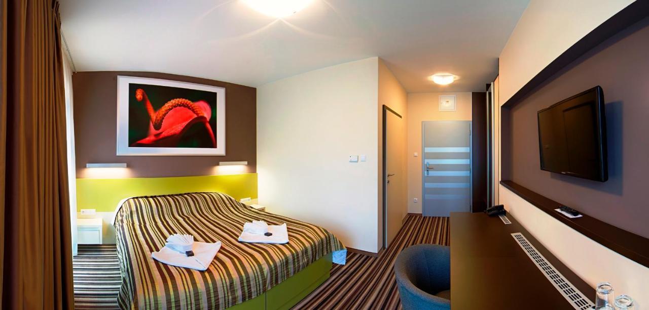 Hotel Air 3* Holic